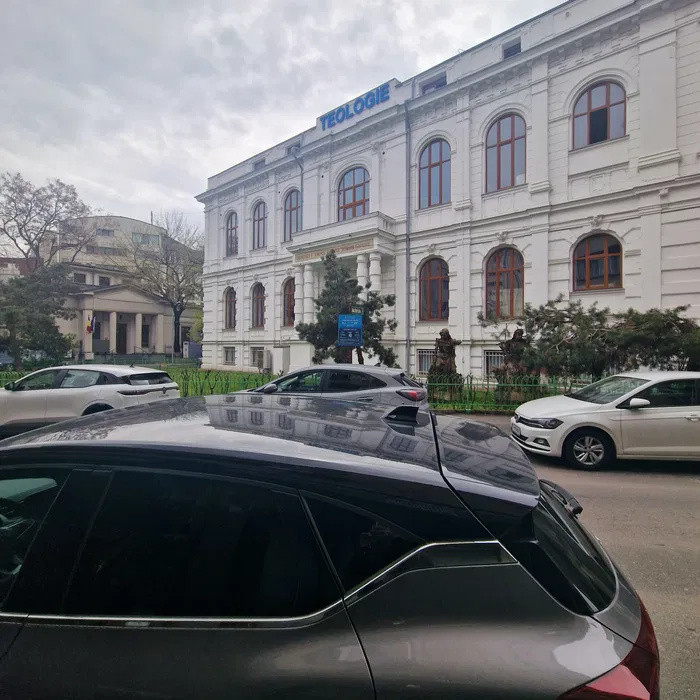 Spațiu Comercial de Închiriat – Unirii, Str. Bibescu Vodă 