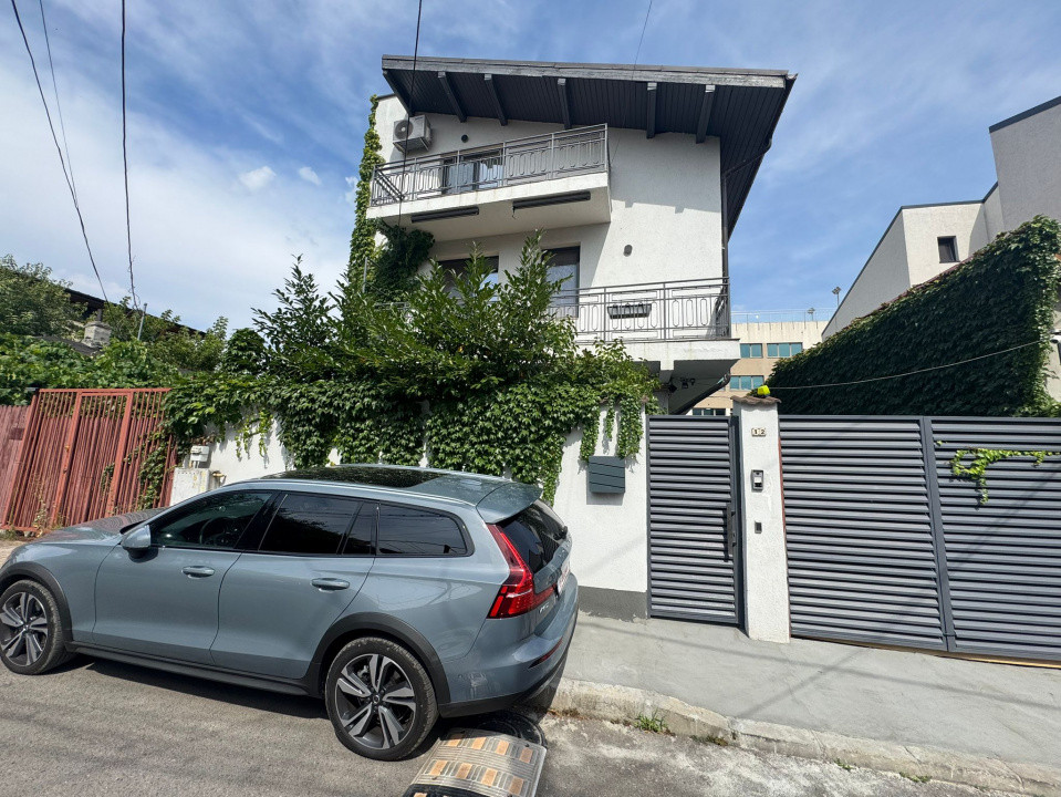 Vila Individuala | Aviatiei - Ioan Dobre 12 | 4 Locuri de Parcare