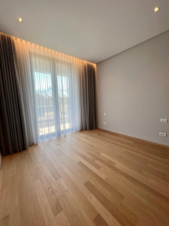3 Camere Floreasca | 3 Bai | Priveliste spre Parc | Parcare