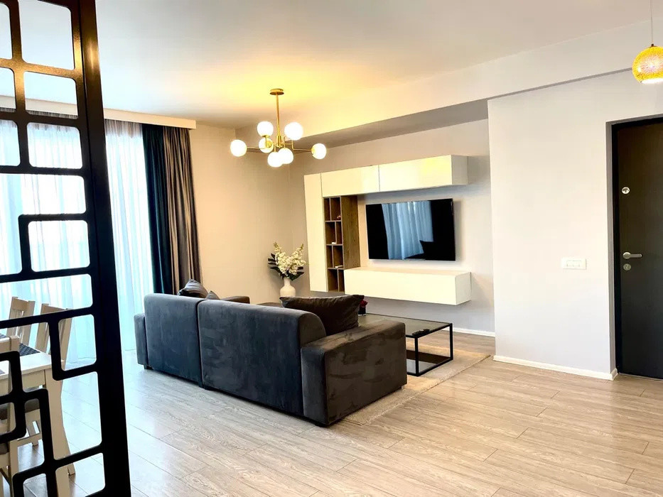 2 Camere | Sisesti | Loc de parcare | Centrala proprie 