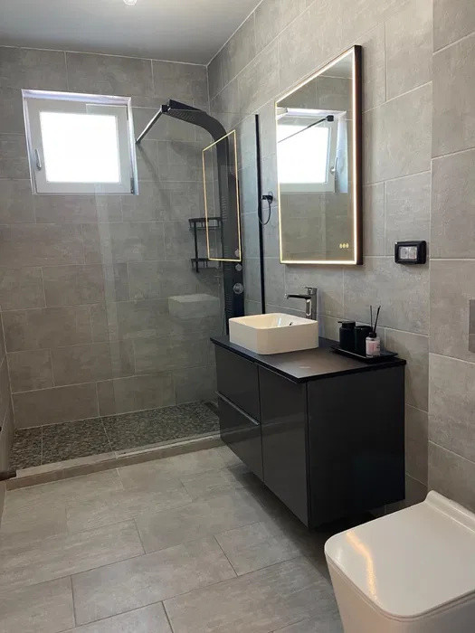 2 Camere | Sisesti | Loc de parcare | Centrala proprie 