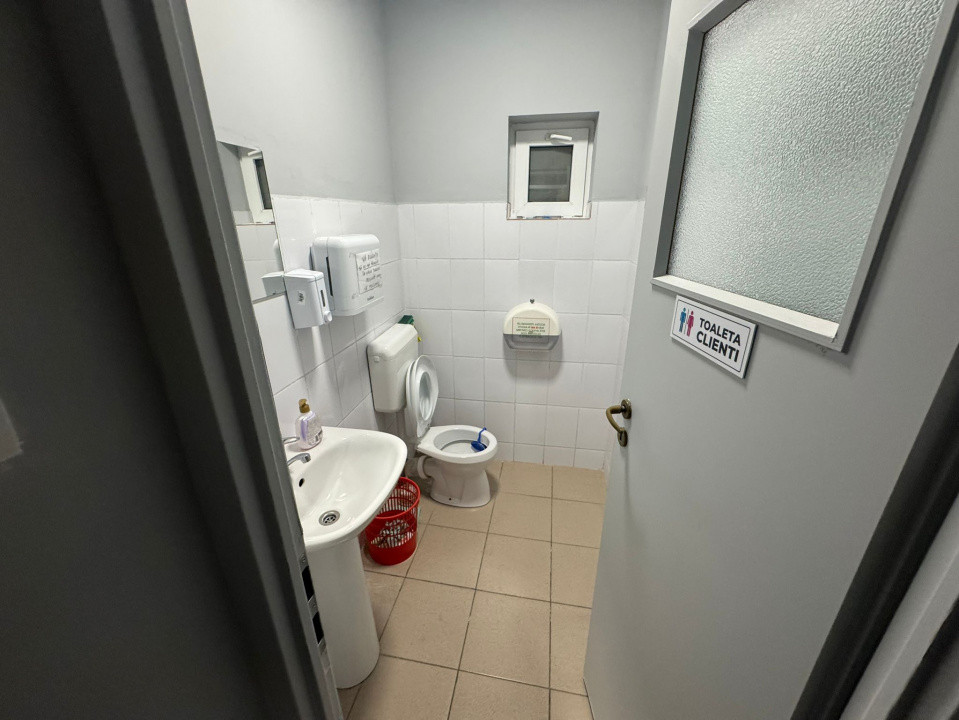 Spațiu stradal 75 mp, vitrină 10 m, 3 fazic – Ceahlău