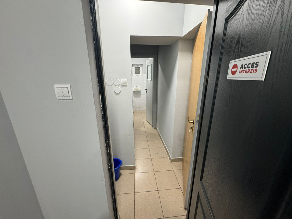 Spațiu stradal 75 mp, vitrină 10 m, 3 fazic – Ceahlău