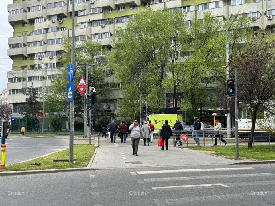 RANDAMENT 8% Vand Spatiu Comercial Pantelimon Zona Delfinului