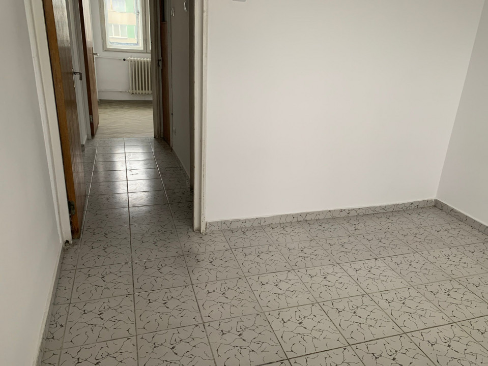 4 Camere | Militari - Apusului | Nemobilat | Pretabil Muncitori