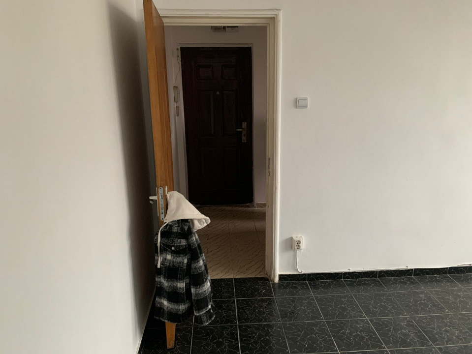 4 Camere | Militari - Apusului | Nemobilat | Pretabil Muncitori