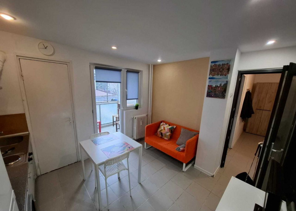 Garsoniera Obor | 5 minute metrou | AC | PET FRIENDLY